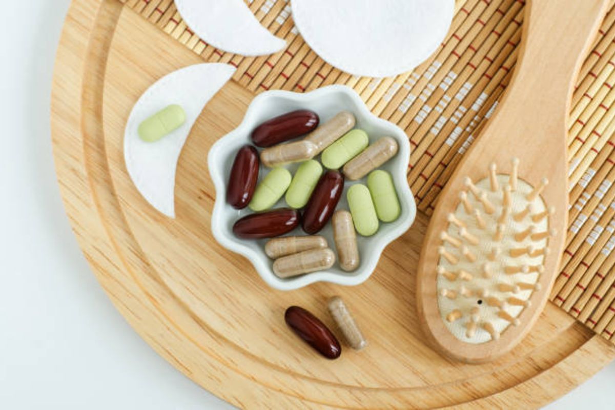 Como comprar vitaminas para cabelos ralos e sem vida